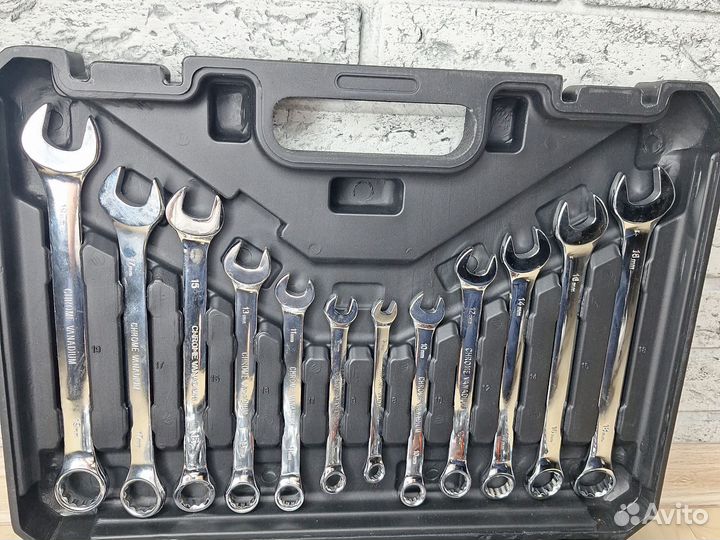 Набор инструментов 61 предмет