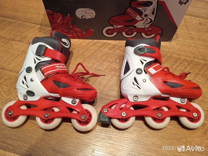 Роликовые коньки