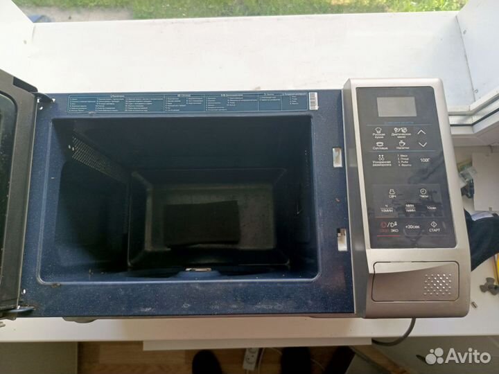 Микроволновая печь/холодильник
