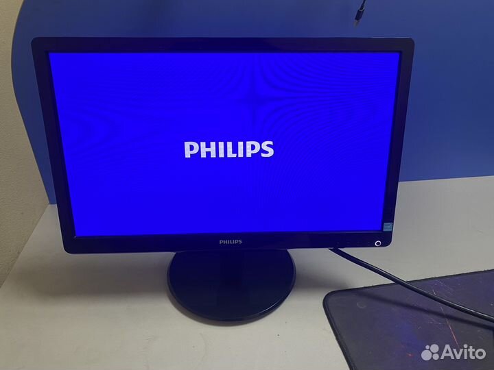 Монитор Philips 19