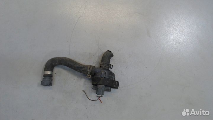 Насос водяной Mercedes E W212, 2013