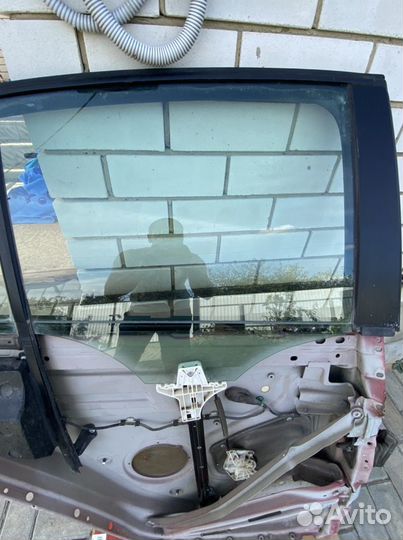 Задняя правая дверь фольцваген гольф +