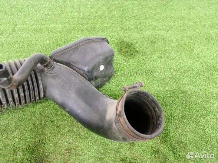 Патрубок воздушного фильтра Hyundai Sonata 6 sedan