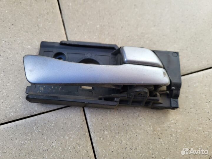 Ручка внутренняя передняя левая Hyundai Solaris