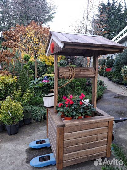 Колодец декоративный