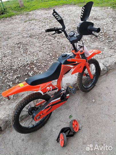 Велосипед в виде мотоцикла