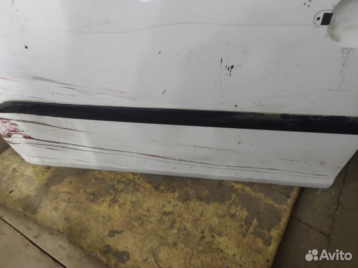 Skoda Yetti дверь передняя левая