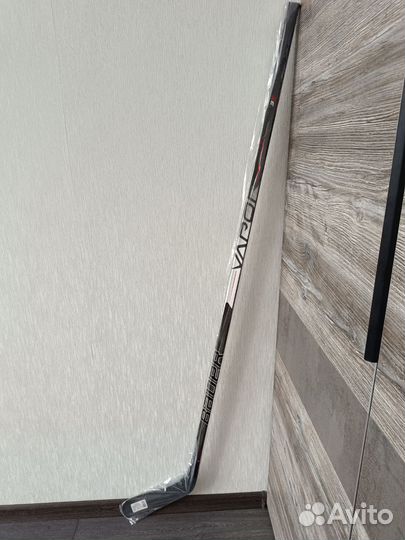 Клюшка хоккейная правый хват бауер