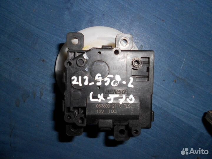 Моторчик привода заслонок отопителя