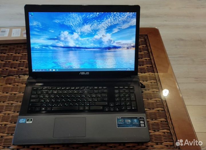 Большой ноутбук Asus K95VJ, экран 18