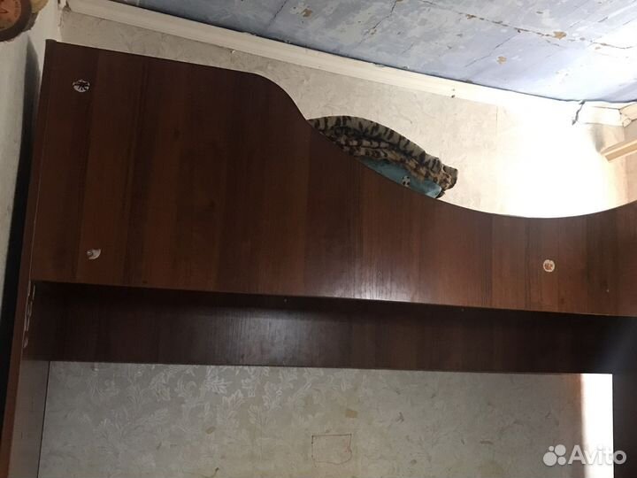 Двухъярусная кровать