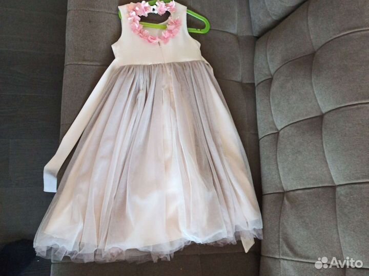 Платье праздничное