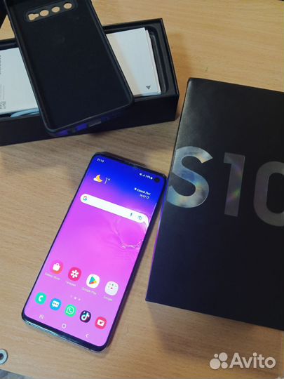 Samsung Galaxy S10, 8/128 ГБ