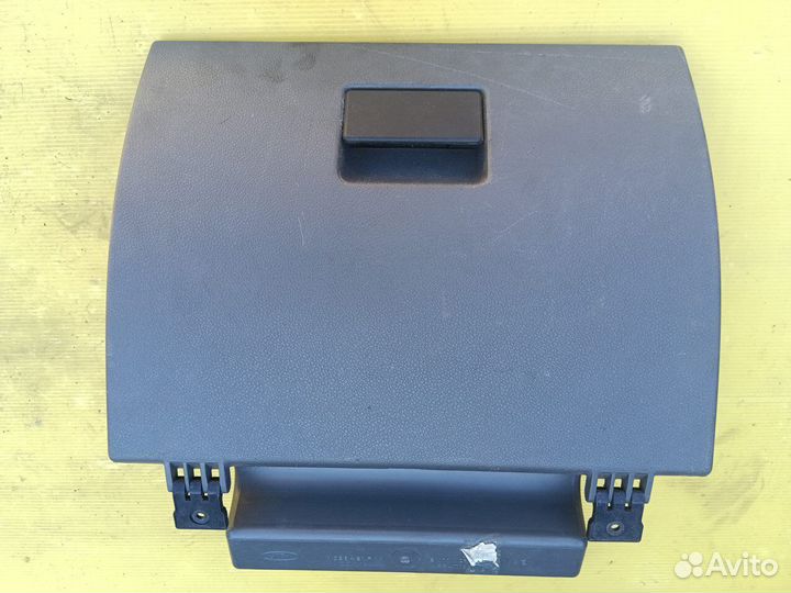 Ford Fusion Бардачок