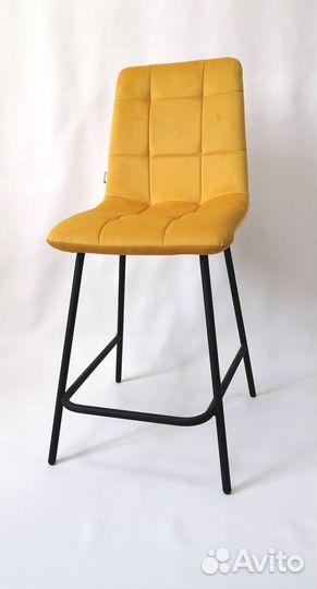 Полубарный стул