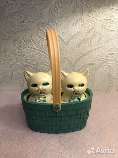 Корзинка с котятами винтаж