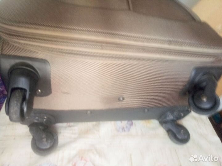 Чемодан на колесах бу большой
