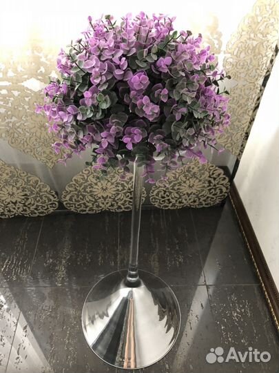 Интерьерная Ваза на тонкой ножке, высокая