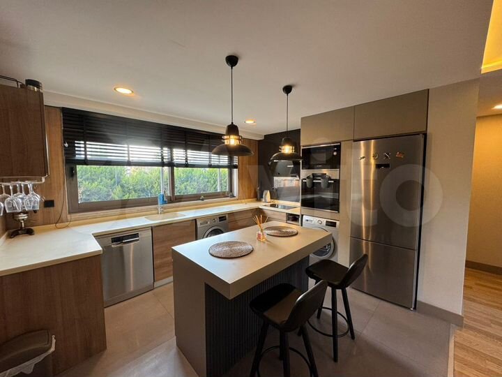 2-к. квартира, 90 м², 11/18 эт.