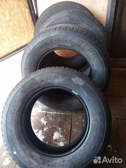 Bridgestone Dueler H/T 265/65 R17