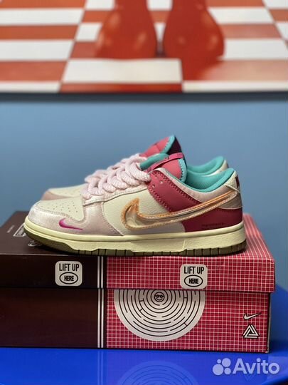 Nike dunk x social status strawberry milk