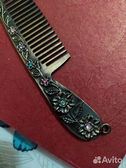 Подарочный набор/зеркало и гребень