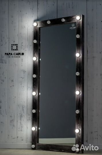 Гримерное зеркало с лампочками