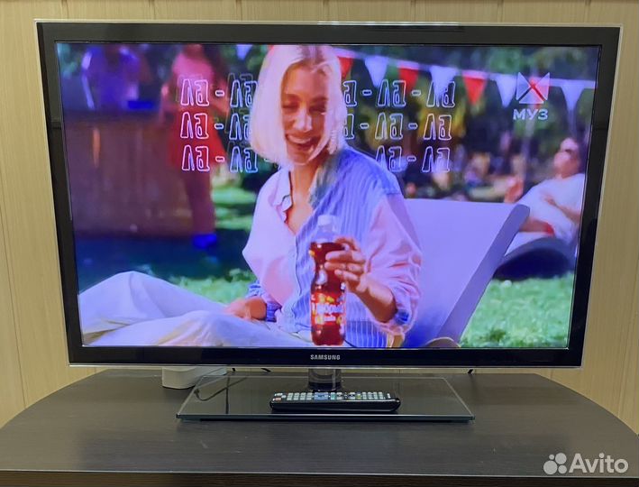Телевизор samsung