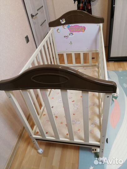 Детская кроватка