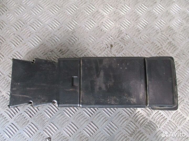 Воздуховод за кабиной Scania 1425430