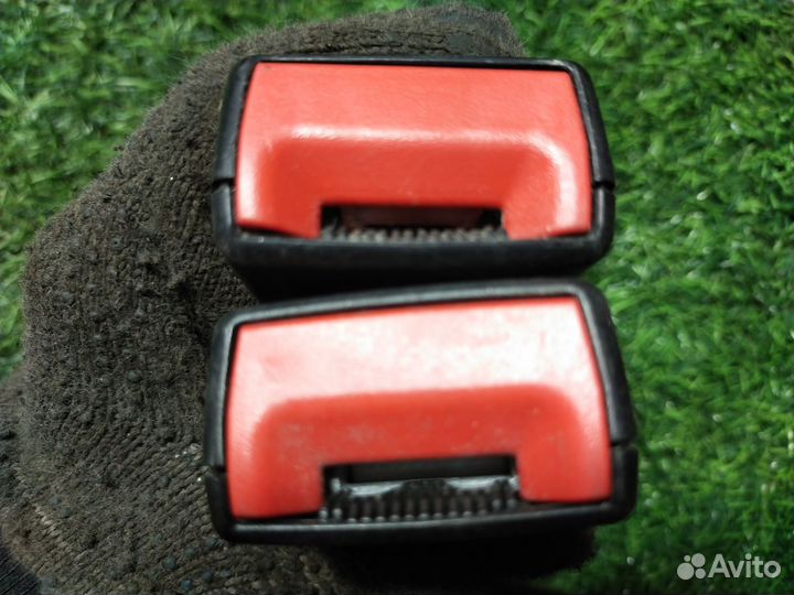 Ответная часть ремня безопасности Volkswagen Polo