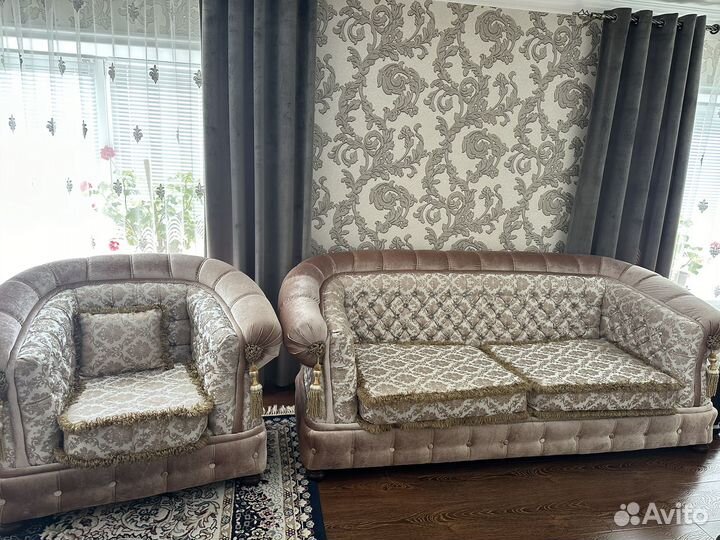 Диваны и холлы