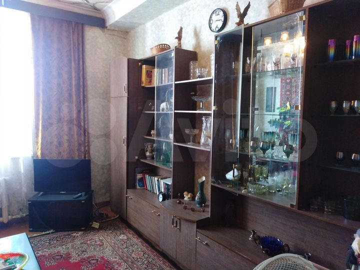 2-к. квартира, 54 м², 3/3 эт.