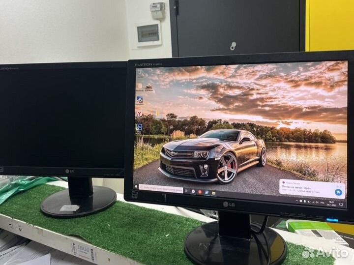Монитор LG Flatron W1942SE Черный на ножке