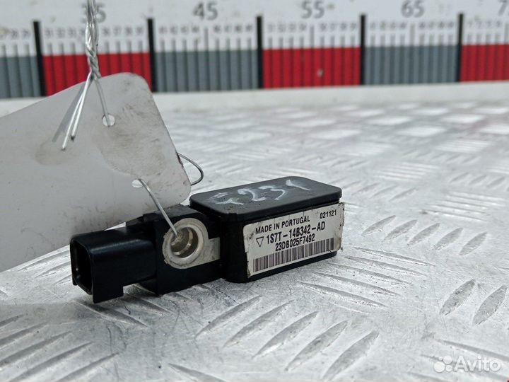 Датчик удара для Ford Mondeo 3 1372696
