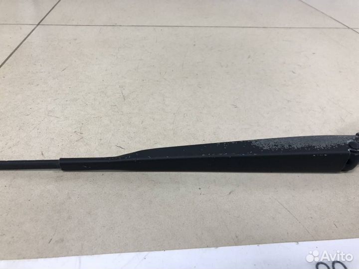 Поводок стеклоочистителя передний левый Nissan Pri