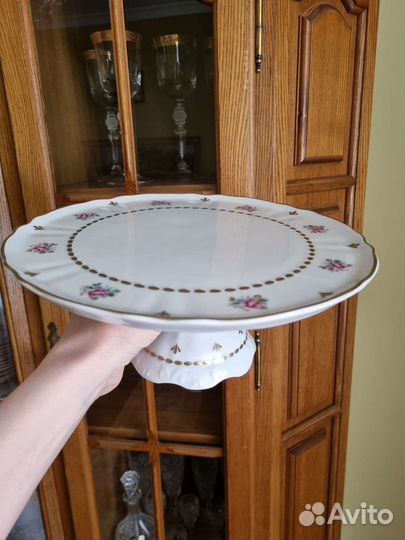 Тортница на ножке Чехия 28см