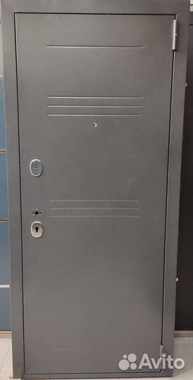 Дверь металлическая