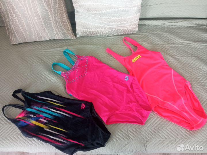 Купальник спортивный для девочки 140-146 arena