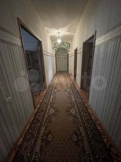 3-к. квартира, 135,7 м², 2/4 эт.