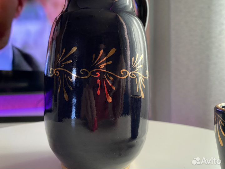 Кувшин с рюмкой