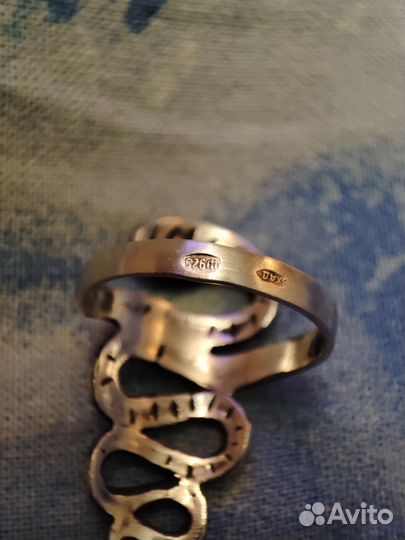 Серебряное кольцо