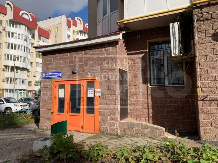 Сдам торговое помещение 90кв.м около Южного полюса