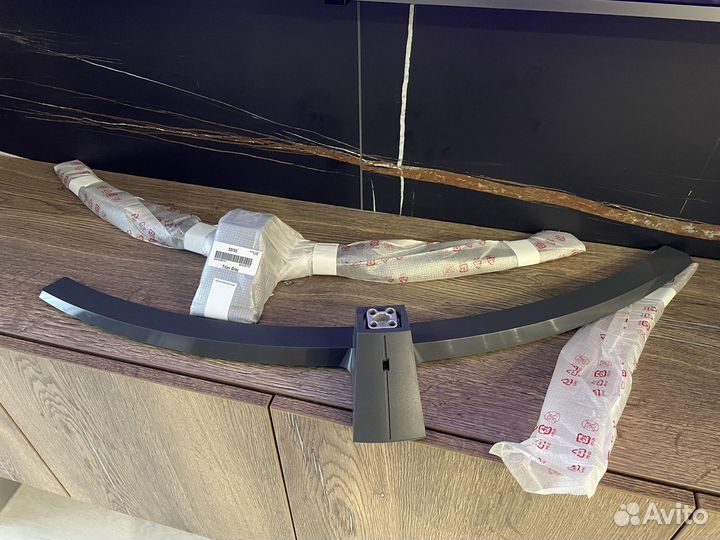 Подставка под телевизор LG uq91009ld