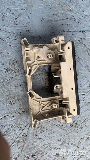 Блок управления печки/климат-контроля Mitsubishi