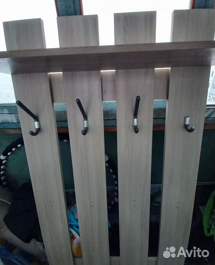 Вешалка в прихожую