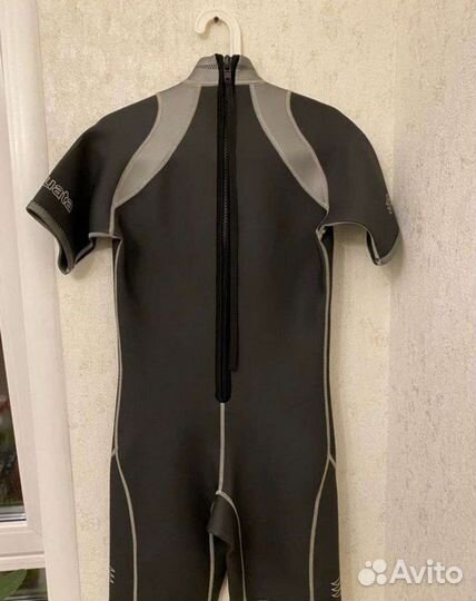 Гидрокостюм