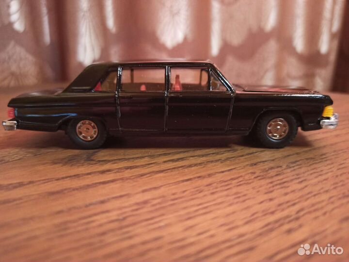 Коллекционная модель Чайка Газ 14