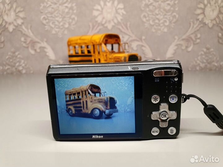 Фотоаппарат Nikon Coolpix s560