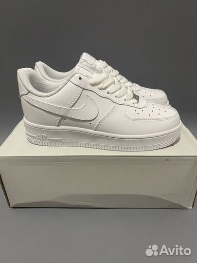 Кроссовки Nike Air Force 1 белые унисекс